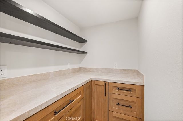 5340 Edgeware Drive, Calabasas, CA 91301