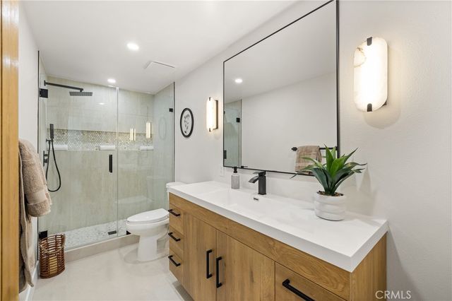 5340 Edgeware Drive, Calabasas, CA 91301