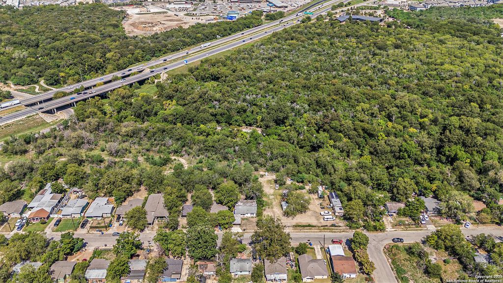 343 Cardiff, San Antonio, TX 78220