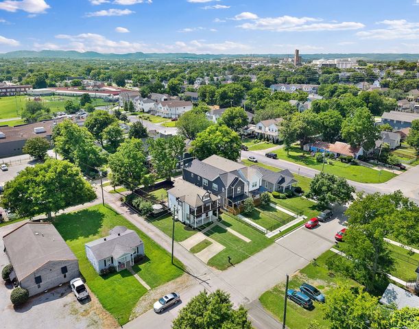 607 45th Ave, N, Nashville, TN 37209