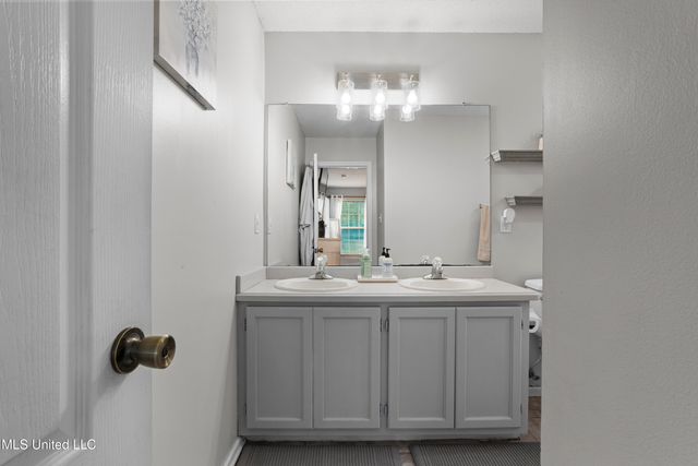 16259 Greenglade Drive, Gulfport, MS 39503