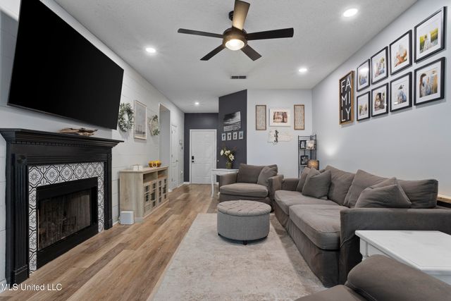 16259 Greenglade Drive, Gulfport, MS 39503