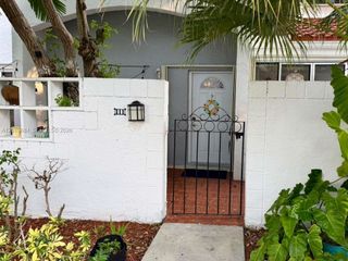 20937 Bay Ct 111-1, Aventura, FL 33180