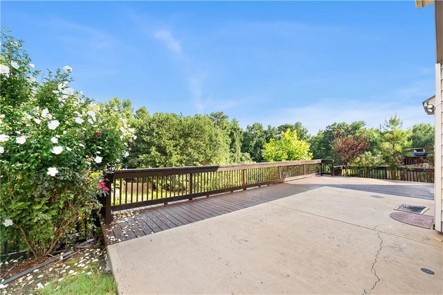 1490 Primrose Park Road, Sugar Hill, GA 30518
