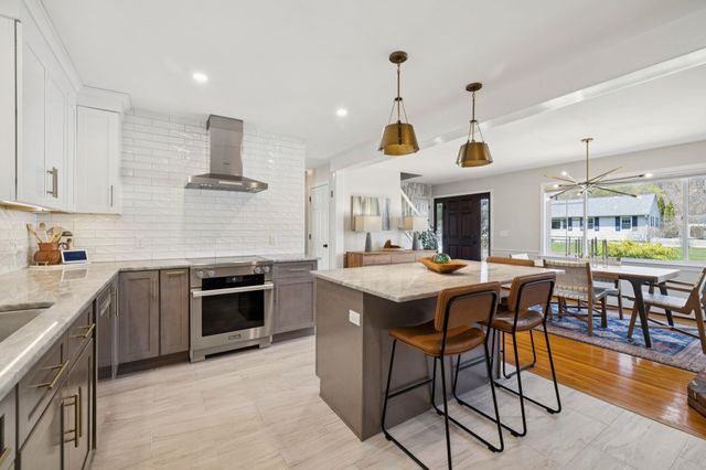 1 Appledore Avenue, Exeter, NH 03833
