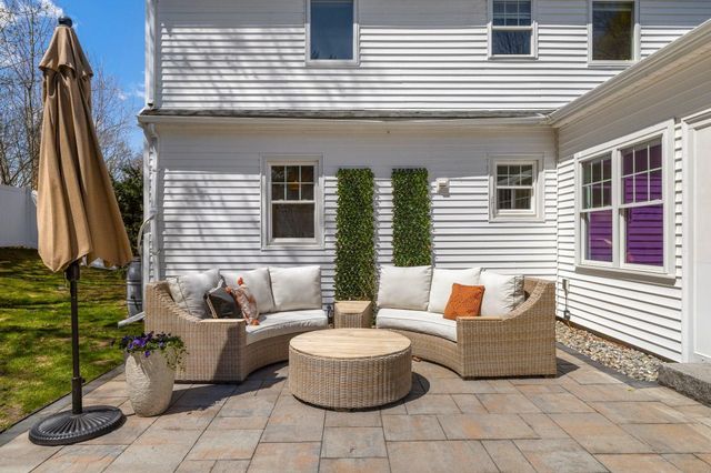 1 Appledore Avenue, Exeter, NH 03833