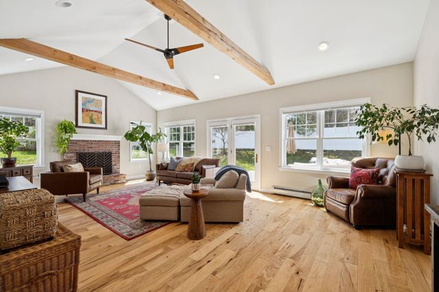1 Appledore Avenue, Exeter, NH 03833