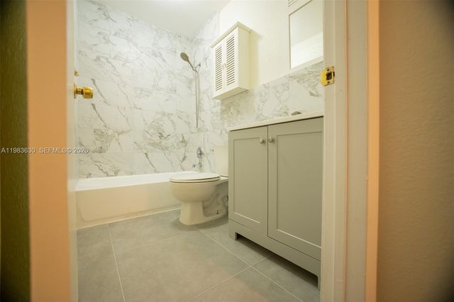 4803 NW 9th Dr 4803, Plantation, FL 33317