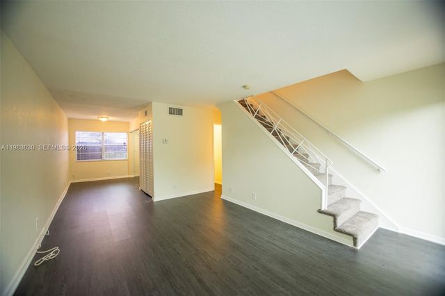 4803 NW 9th Dr 4803, Plantation, FL 33317