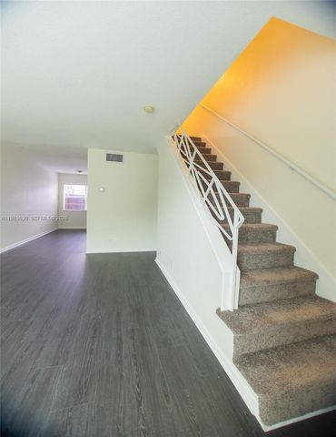 4803 NW 9th Dr 4803, Plantation, FL 33317