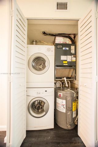 4803 NW 9th Dr 4803, Plantation, FL 33317