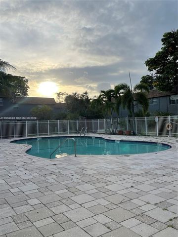 4803 NW 9th Dr 4803, Plantation, FL 33317