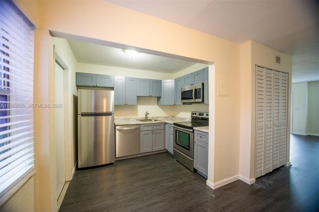 4803 NW 9th Dr 4803, Plantation, FL 33317