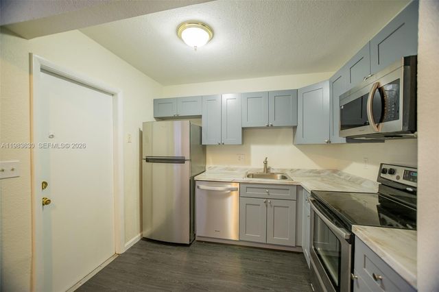 4803 NW 9th Dr 4803, Plantation, FL 33317