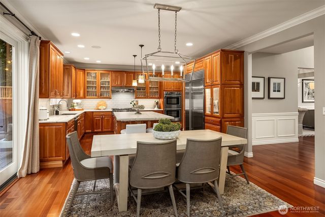12033 NE 70th Street, Kirkland, WA 98033