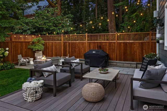 12033 NE 70th Street, Kirkland, WA 98033