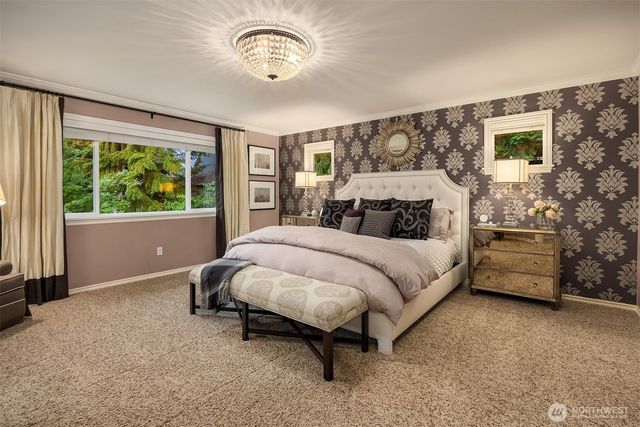 12033 NE 70th Street, Kirkland, WA 98033