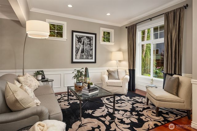 12033 NE 70th Street, Kirkland, WA 98033