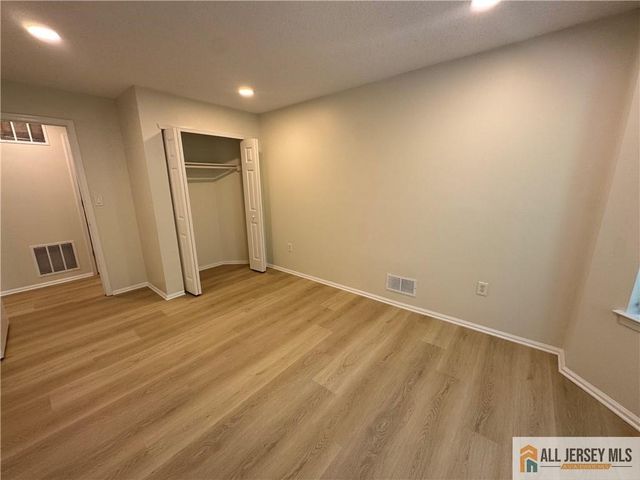 7 Sheffield Court, North Brunswick, NJ 08902