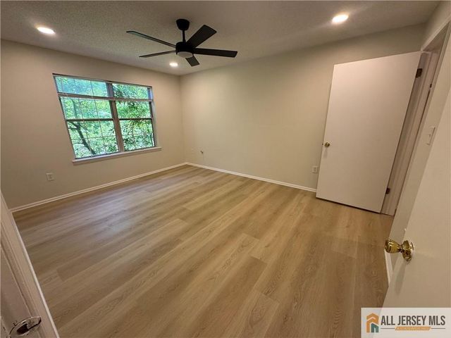 7 Sheffield Court, North Brunswick, NJ 08902