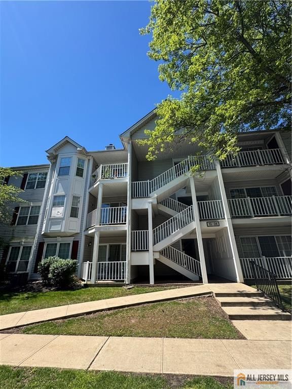 7 Sheffield Court, North Brunswick, NJ 08902