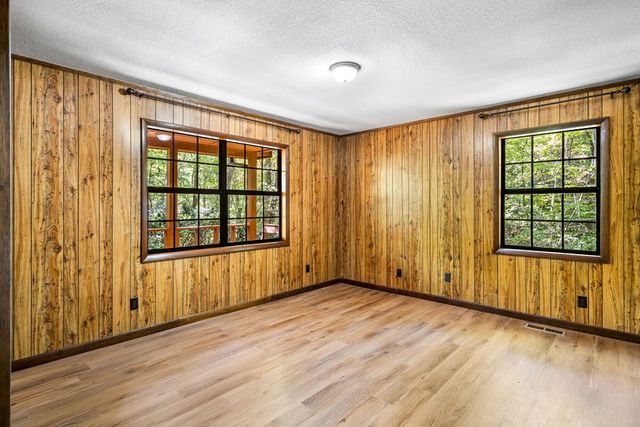 33 Hundred Acre Woods, Murphy, NC 28906
