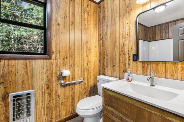 33 Hundred Acre Woods, Murphy, NC 28906