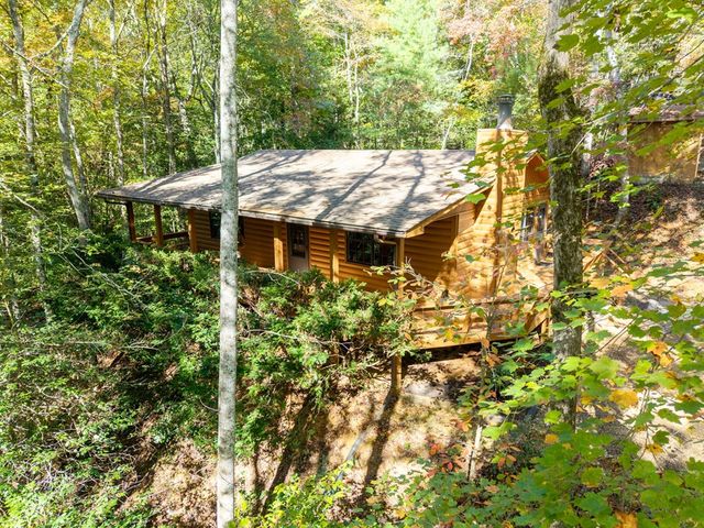 33 Hundred Acre Woods, Murphy, NC 28906