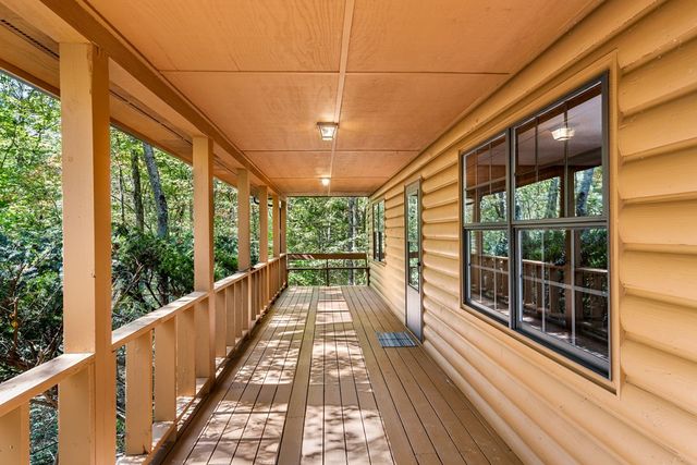 33 Hundred Acre Woods, Murphy, NC 28906