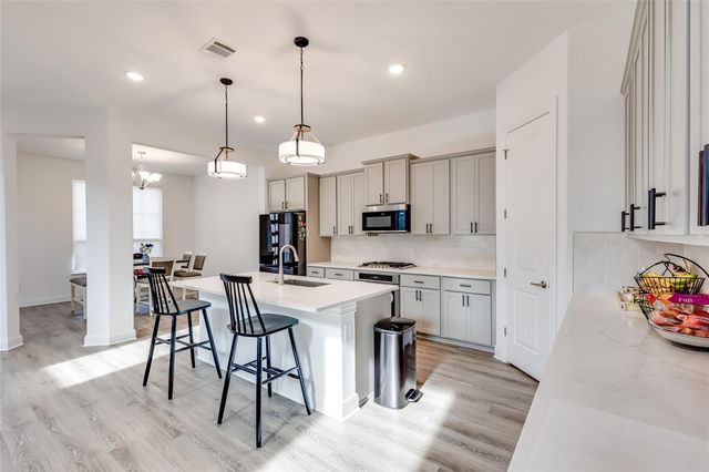 2808 Stone Branch DR, Leander, TX 78641