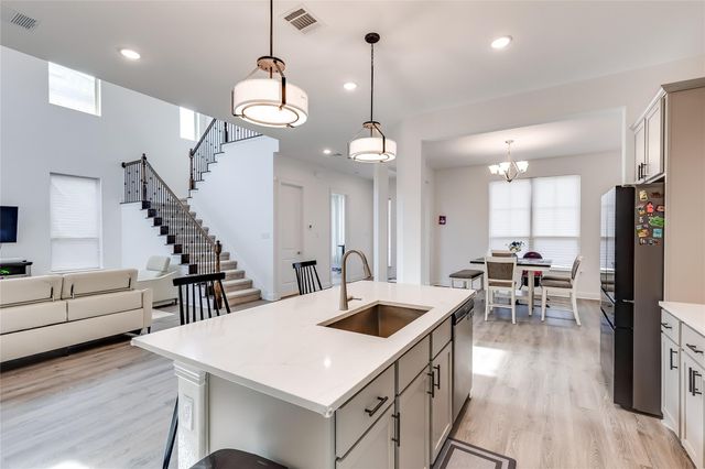 2808 Stone Branch DR, Leander, TX 78641