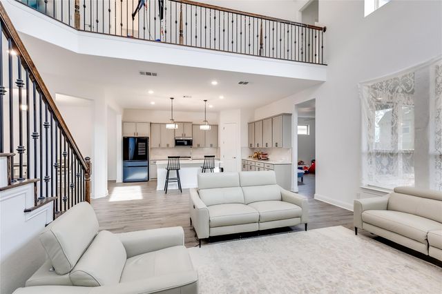2808 Stone Branch DR, Leander, TX 78641