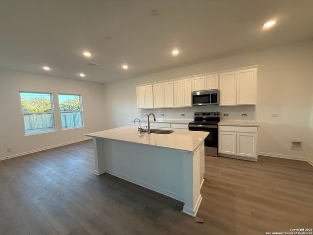 7618 Birch Hollow, San Antonio, TX 78252