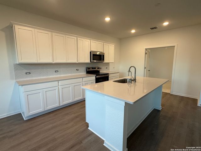 7618 Birch Hollow, San Antonio, TX 78252