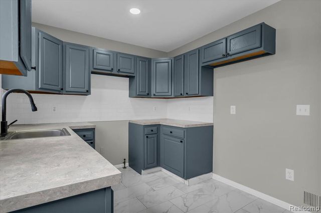 1719 Ferris Avenue, Lincoln Park, MI 48146