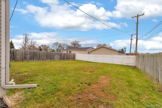 1719 Ferris Avenue, Lincoln Park, MI 48146