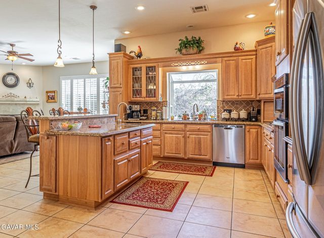 39748 Golfers Drive, Palmdale, CA 93551