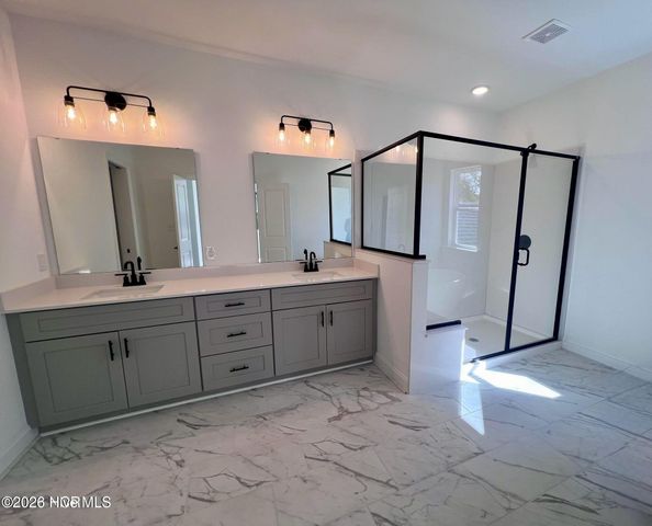 1738 Dixon Grove Lane, Grimesland, NC 27837