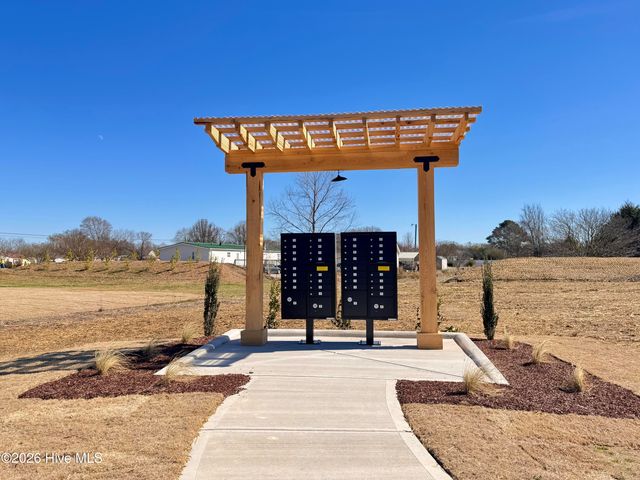 1738 Dixon Grove Lane, Grimesland, NC 27837