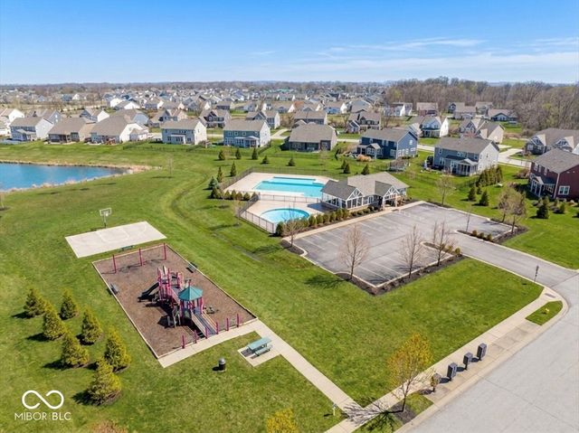 15977 Bugle Ridge Drive, Noblesville, IN 46060