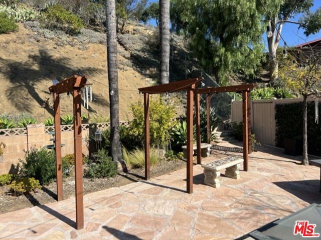 729 Kenmore Circle, Newbury Park (thousand Oaks), CA 91320