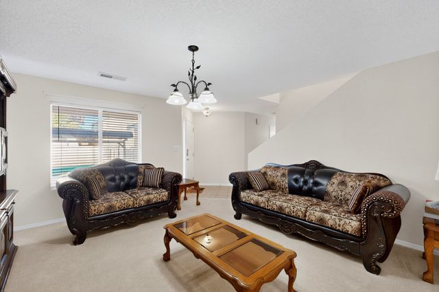 8832 Templeton Avenue SW, Albuquerque, NM 87121