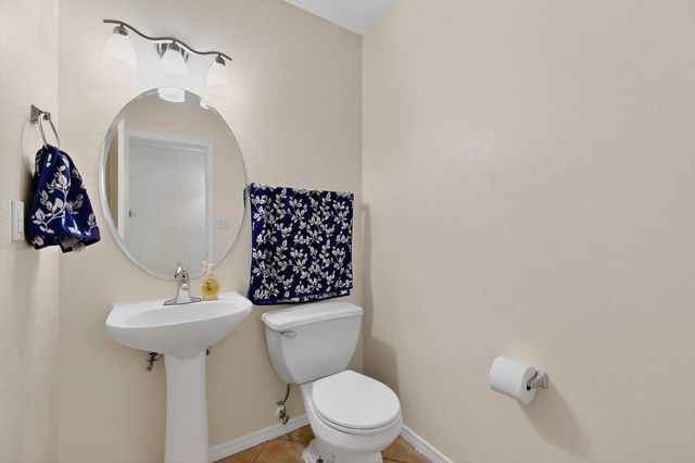 8832 Templeton Avenue SW, Albuquerque, NM 87121