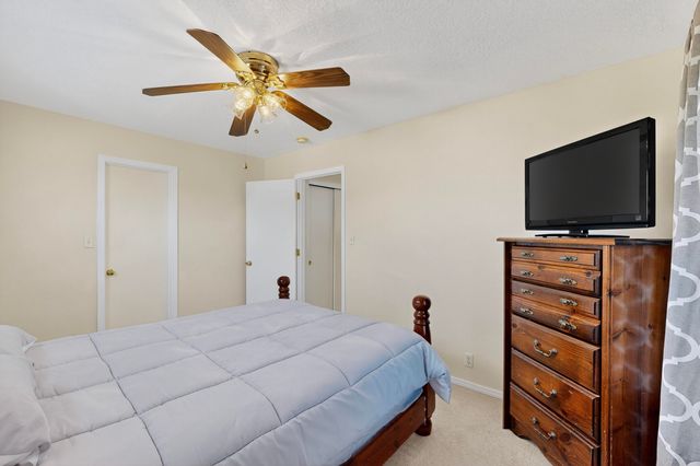 8832 Templeton Avenue SW, Albuquerque, NM 87121