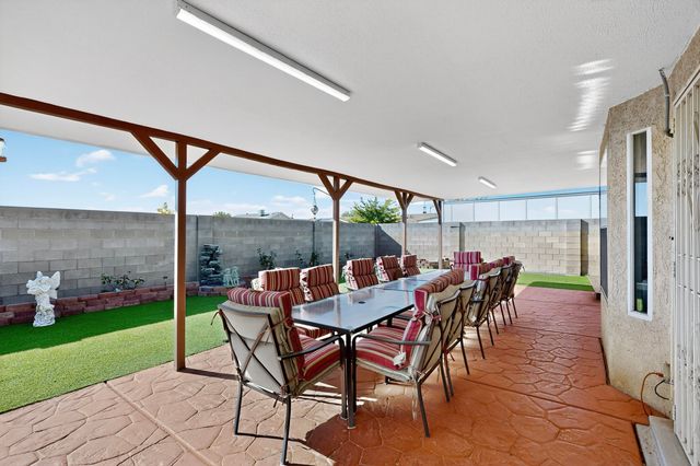 8832 Templeton Avenue SW, Albuquerque, NM 87121