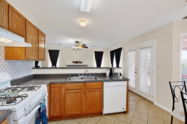 8832 Templeton Avenue SW, Albuquerque, NM 87121