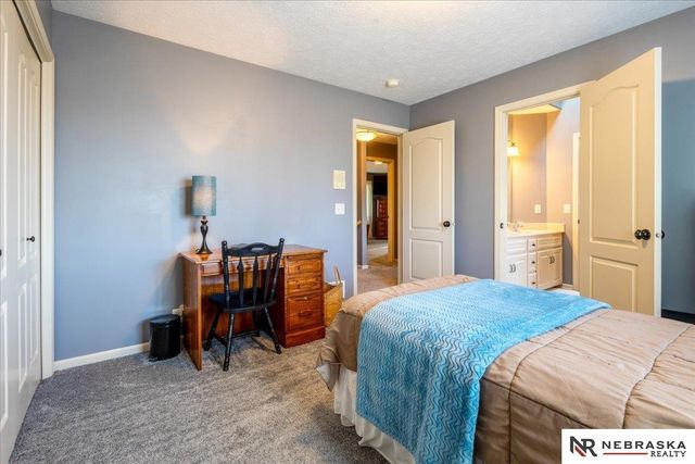 3936 S 192nd Avenue, Omaha, NE 68130