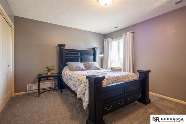 3936 S 192nd Avenue, Omaha, NE 68130