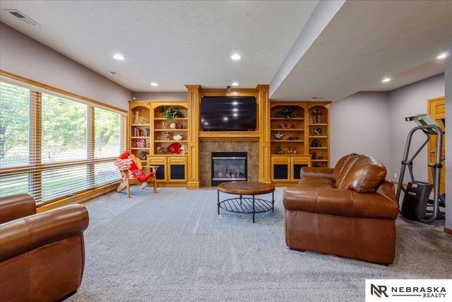 3936 S 192nd Avenue, Omaha, NE 68130