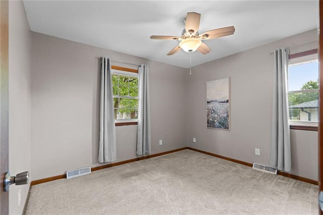 126 SE Moore Street, Blue Springs, MO 64014
